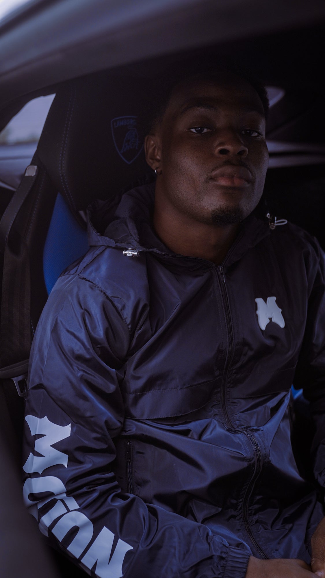 NAVY WINDBREAKER Motion Clothing